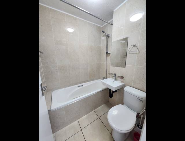 1 BEDROOM APARTMENT FOR SALE IN ESSENWOOD